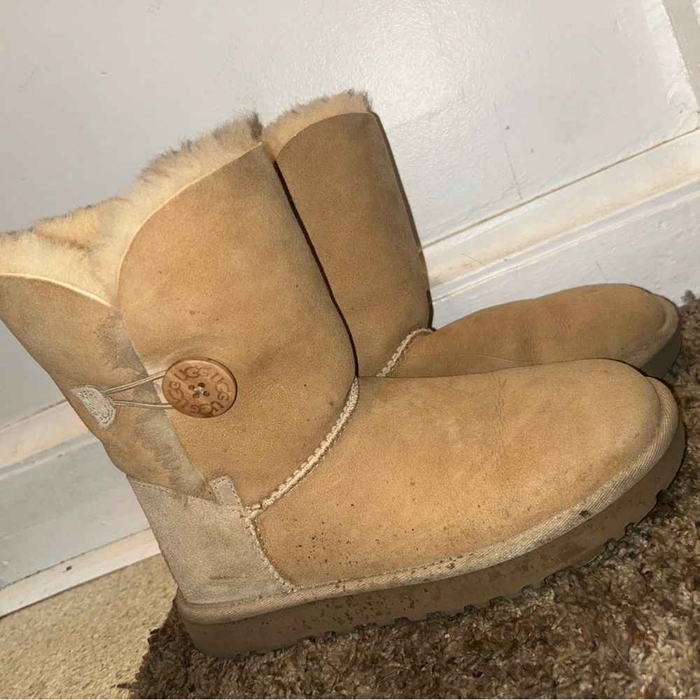 Ugg Tan Bailey Button Boots 6womens - image 1